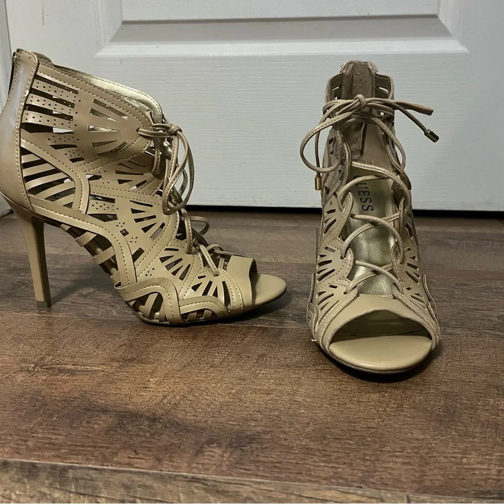 Guess Heels - Picture 1 of 4